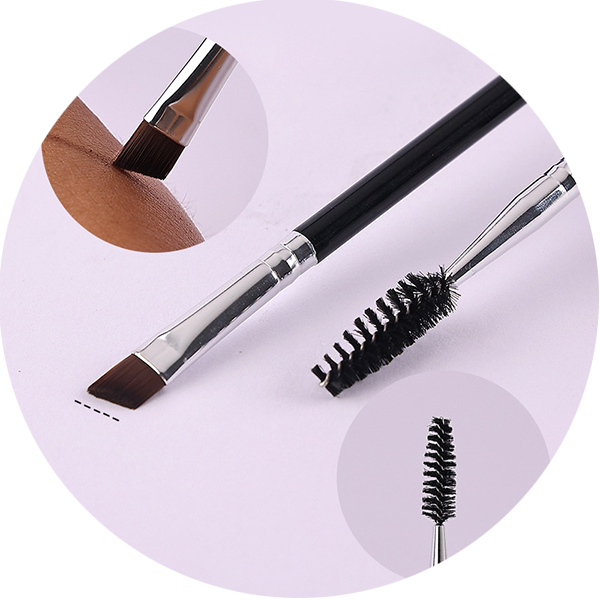 Double-headed eyebrow brush