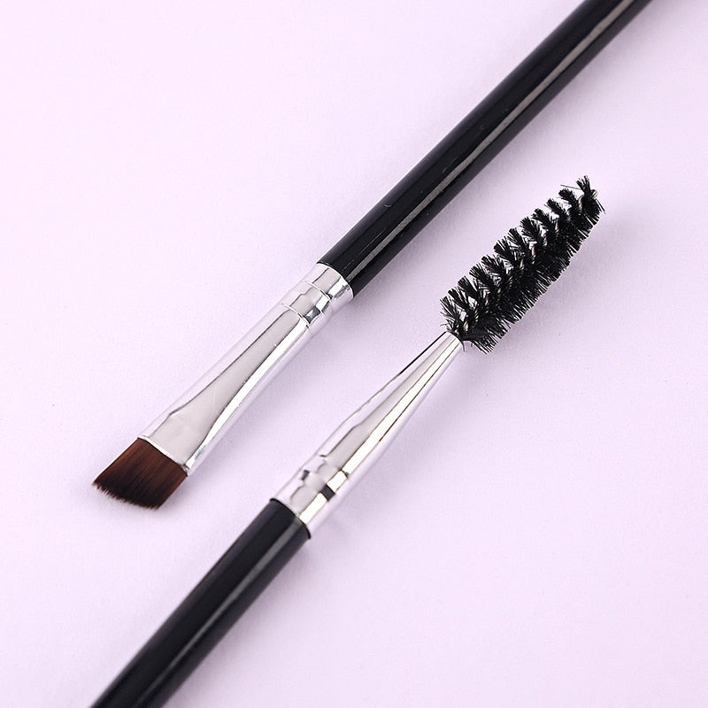 Double-headed eyebrow brush